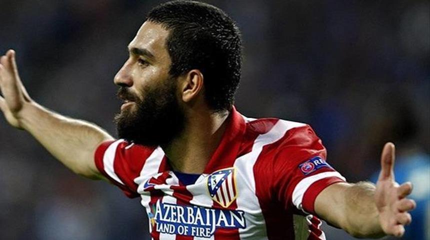 Arda Turan ManU'ya imzayı atıyor