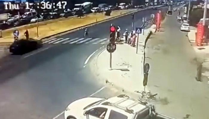 700x400 Yaya geçidinde otomobilin çarptığı yaya ağır yaralandı