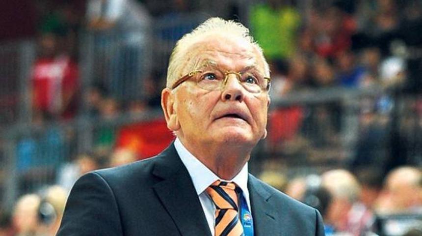 Dusan Ivkovic resmen Anadolu Efes'te