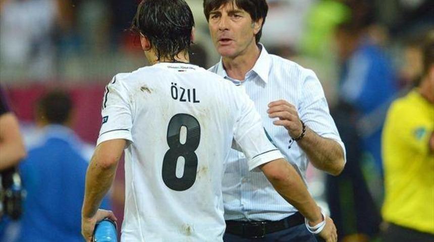 L&ouml;w: "Mesut en iyi haliyle olacak"