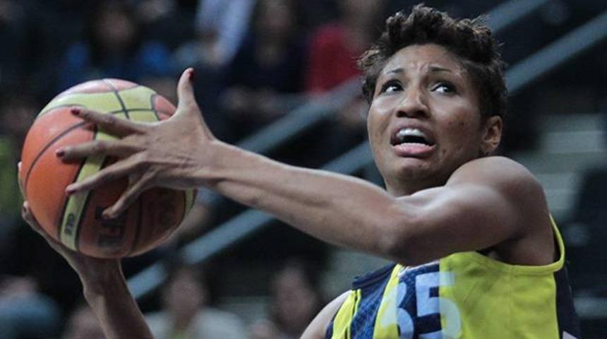McCoughtry ve Bibrzycka imzayı attı