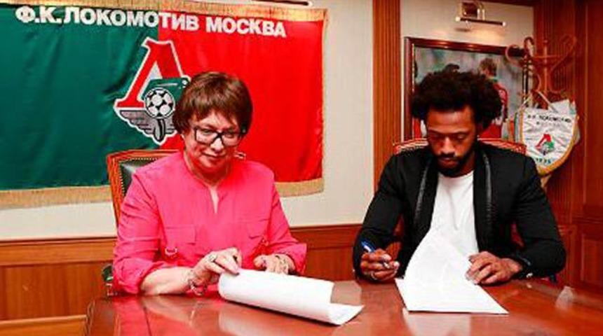 Ve Fernandes imzayı attı