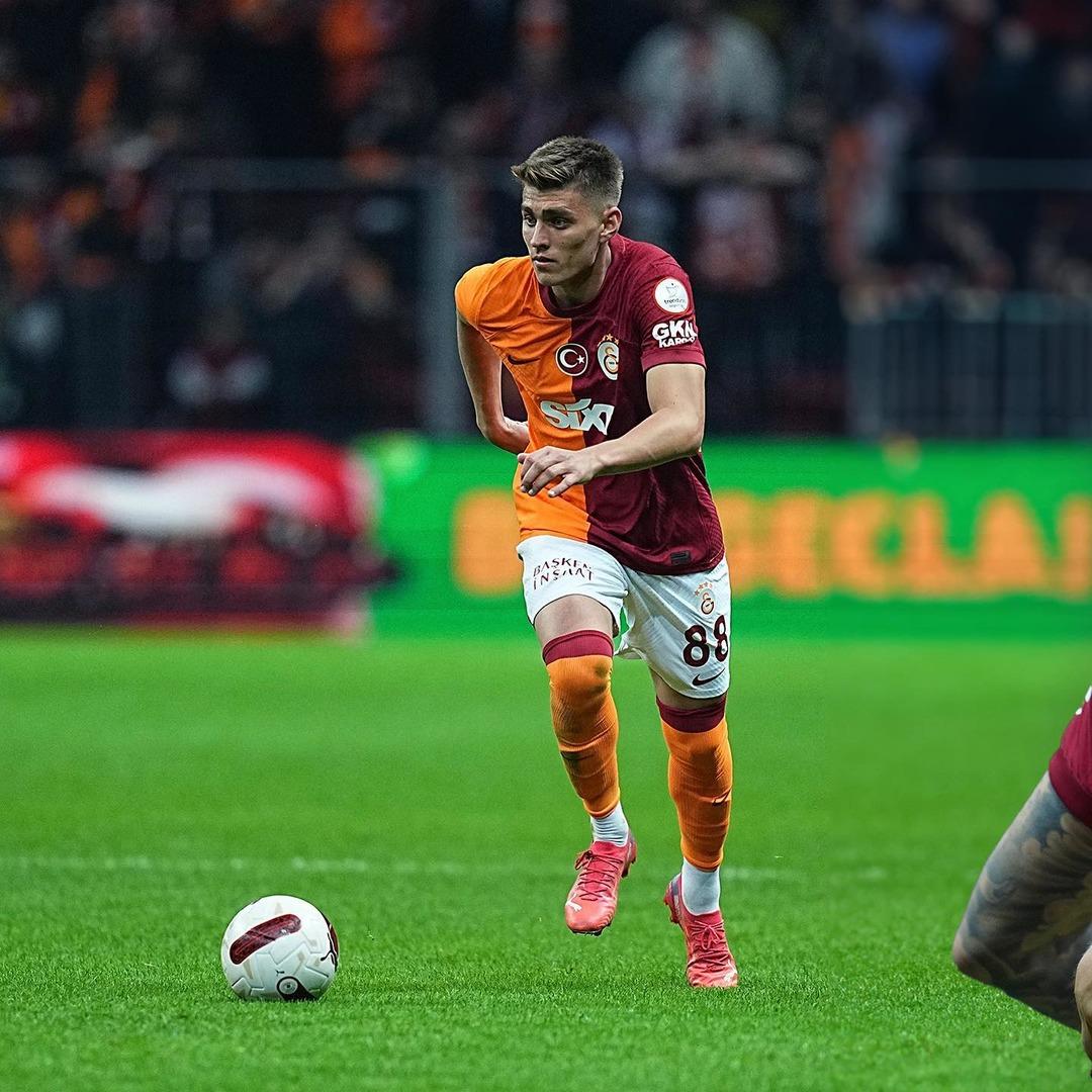 Trabzonspor, Galatasaray dan transfer yapıyor! Fatih Tekke istedi, genç oyuncu  tamam  dedi 1