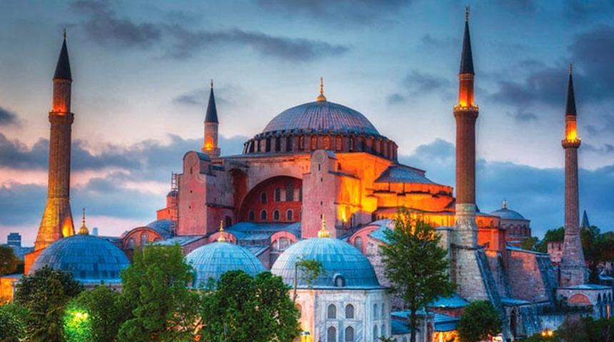 İletişim Başkanı Duran'dan Ayasofya'nın ibadete açılışının 5'inci yılı mesajı