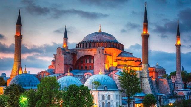 İletişim Başkanı Duran'dan Ayasofya'nın ibadete açılışının 5'inci yılı mesajı