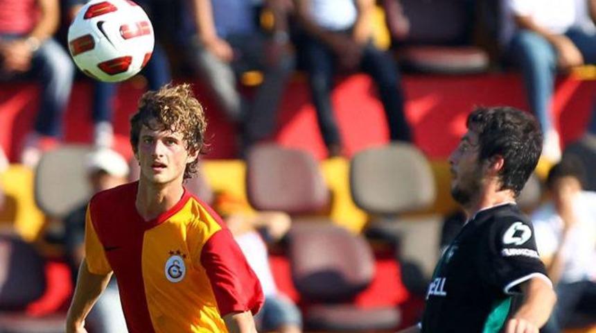 G.Saray'da 4 isim Altınordu'ya