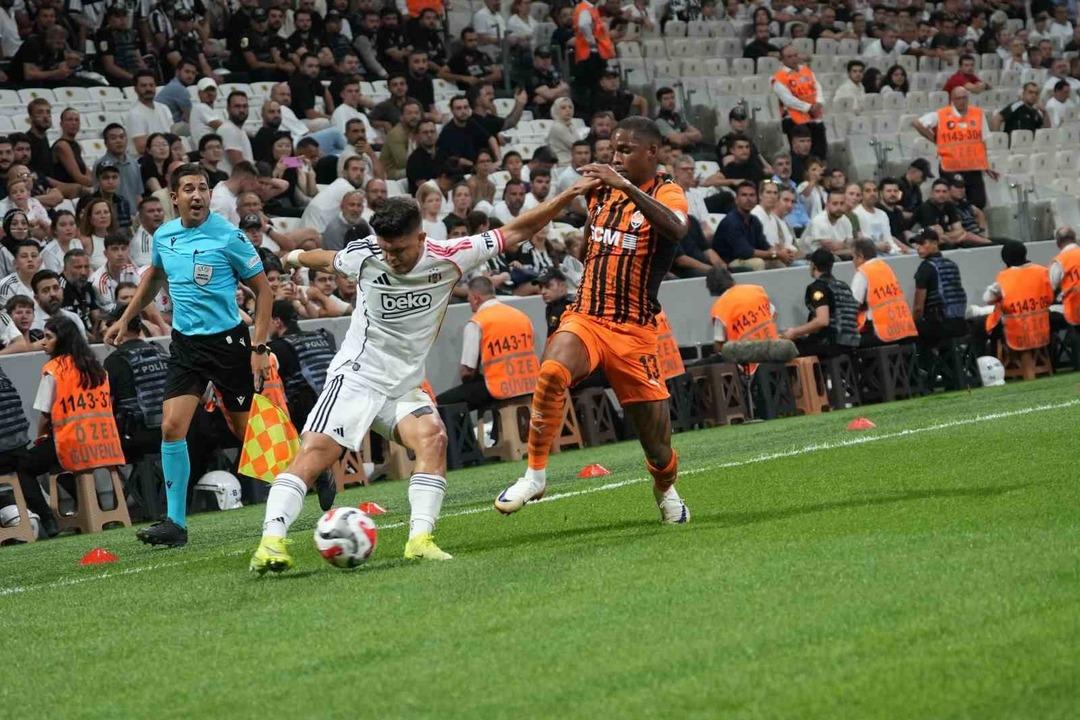 Beşiktaş tan Avrupa Ligi ne kötü başlangıç! Arda Turan lı Shakhtar Beşiktaş ı yendi... 1