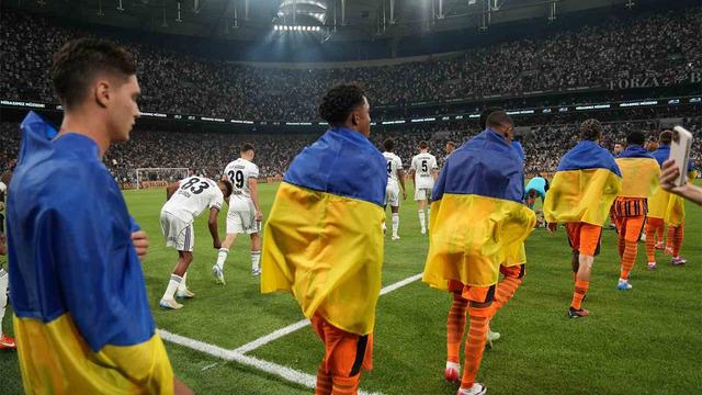 Beşikatş'tan Avrupa Ligi'ne kötü başlangıç! Arda Turan'lı Shakhtar Beşiktaş'ı yendi...