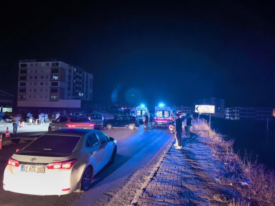 Bitlis’te trafik kazası: 6’sı çocuk 14 kişi yaralandı 1
