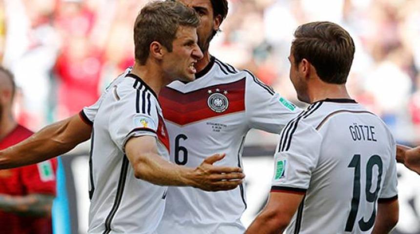 Portekiz'i M&uuml;ller ezdi!