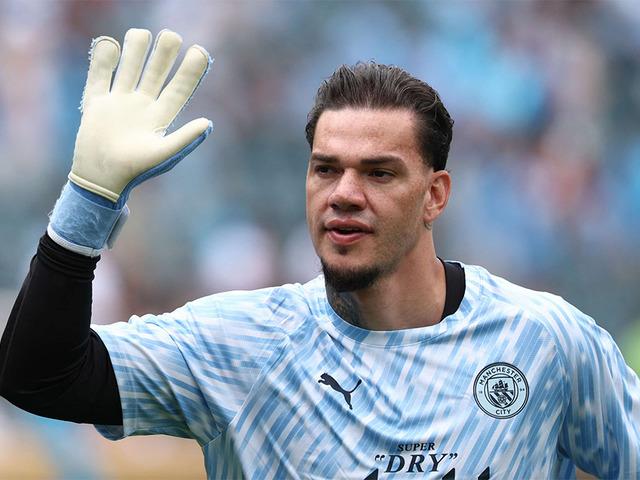 Fenerbahçe'de transfer toplantısından adı sık sık Galatasaray ile anılan Ederson ismi çıktı! Kaleci transferi için Mourinho resmen devreye girdi... 