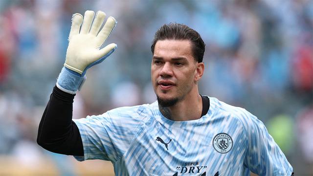 Fenerbahçe'de transfer toplantısından adı sık sık Galatasaray ile anılan Ederson ismi çıktı! Kaleci transferi için Mourinho resmen devreye girdi...