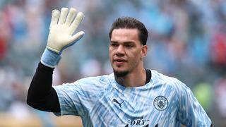 Fenerbahçe'de transfer toplantısından adı sık sık Galatasaray ile anılan Ederson ismi çıktı! Kaleci transferi için Mourinho resmen devreye girdi... 