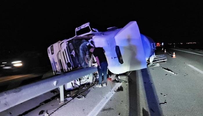 700x400 Devrilen tankerin şoförü öldü