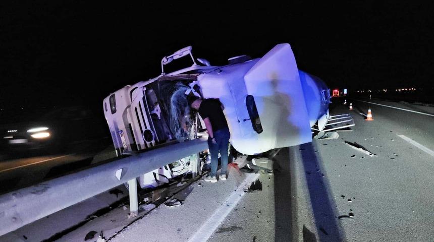 Devrilen tankerin şoförü öldü