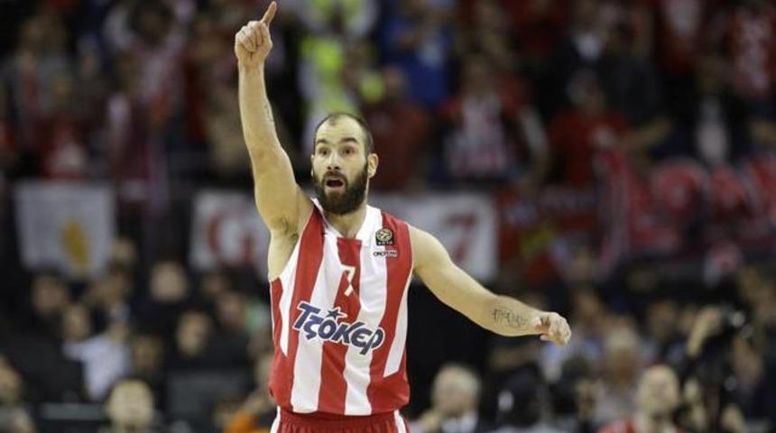 &Uuml;nal Aysal g&ouml;z&uuml;n&uuml; kararttı