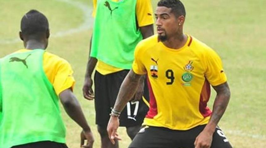 Gana'da Muntari ve Boateng gönderildi