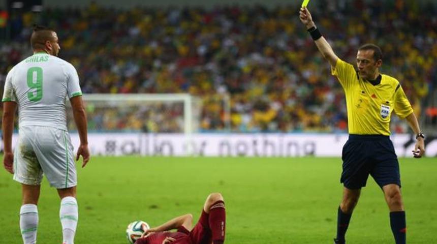 Cüneyt Çakır zirvede