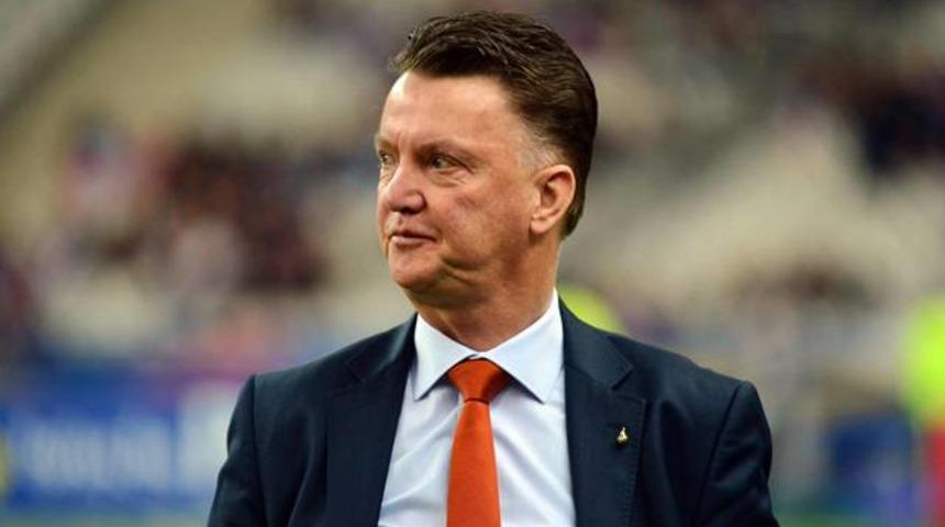 Van Gaal&rsquo;den Hikmet Karaman&rsquo;a mesaj!