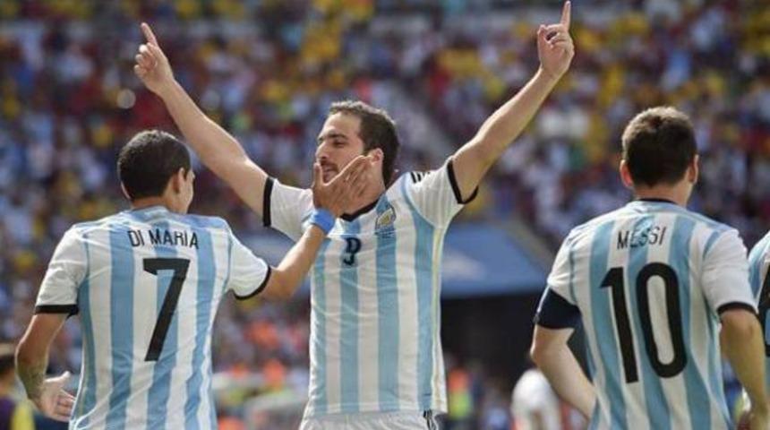 Arjantin yarı final biletini kaptı