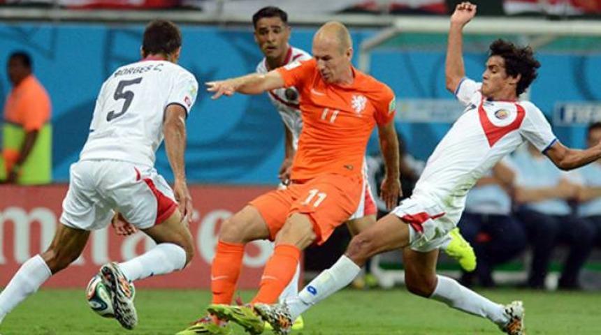 Hollanda yarı final biletini aldı