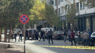 Elazığ'da dehşet anları! Polisle çatışmaya giren şahıs etkisiz hale getirildi... O anlar kameraya yansıdı