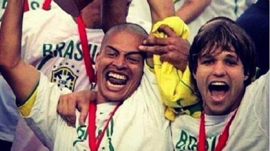 Alex de Souza'dan Diego'ya mesaj!