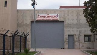 DEM Parti heyeti, İmralı'da Abdullah &Ouml;calan'la g&ouml;r&uuml;ş&uuml;yor