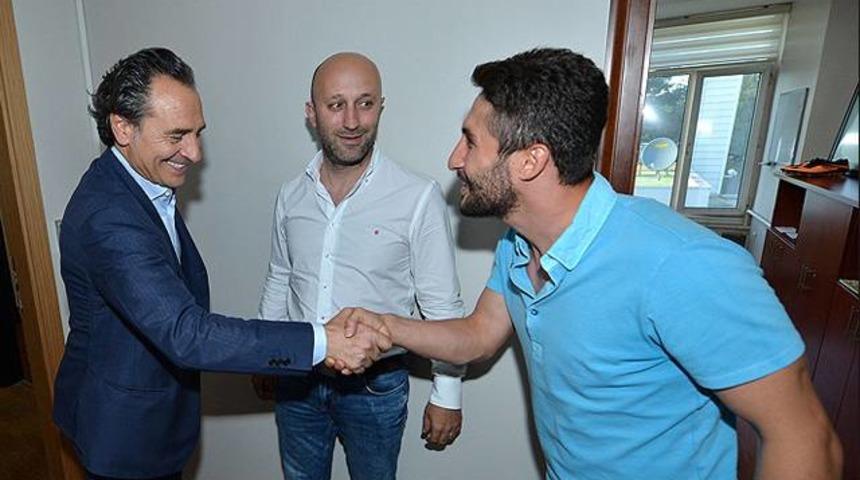 Sabri i&ccedil;in şok iddia! Kıyafet ve g&ouml;bek...