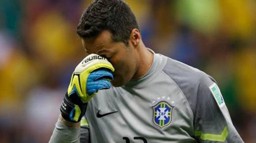 Julio Cesar'dan şok karar