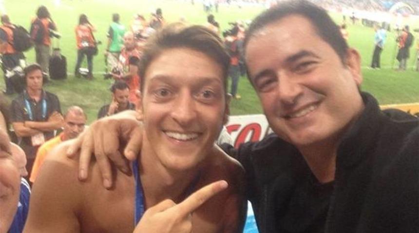 Acun ile Mesut &Ouml;zil'in şampiyonluk kutlaması