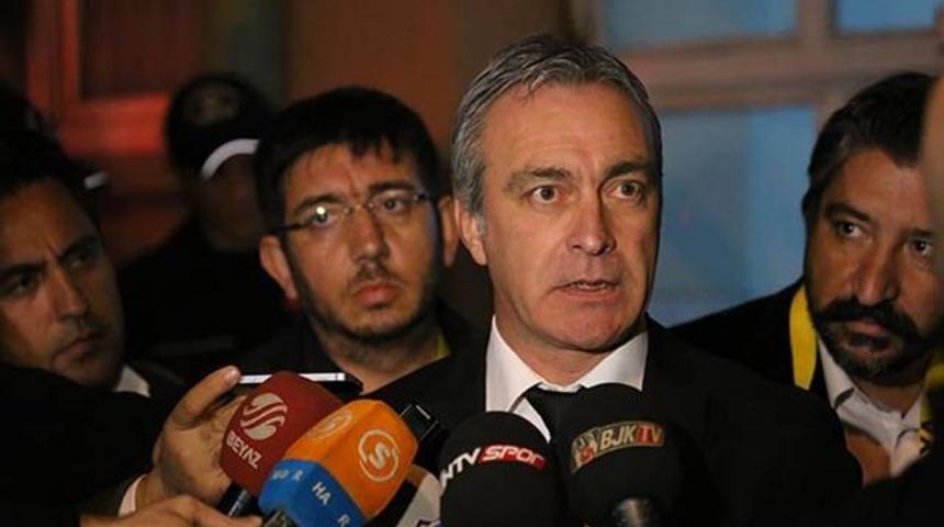 &Ouml;nder &Ouml;zen istifa etti!