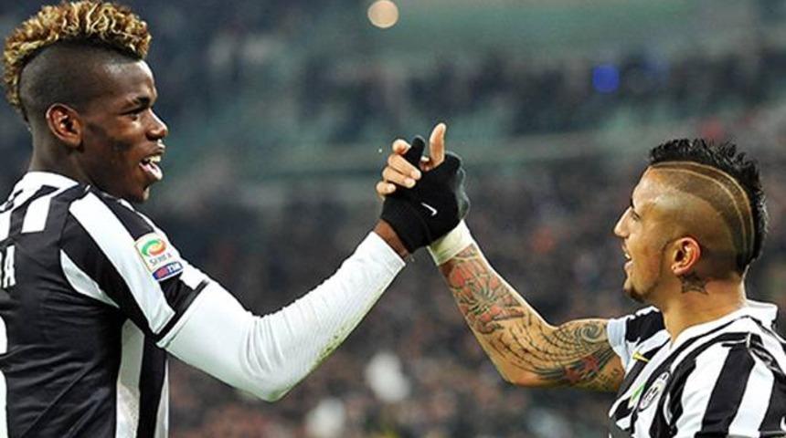 Juve ikisini de bırakmıyor!