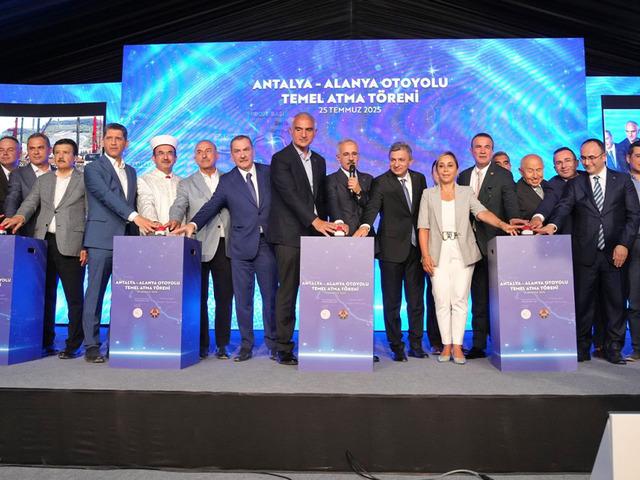 Bakan Ersoy: 'Artık Antalya'dan her yere ulaşmak daha kolay olacak'