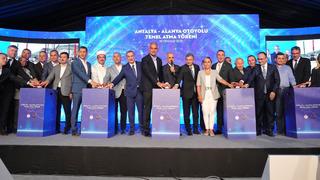 Bakan Ersoy: 'Artık Antalya'dan her yere ulaşmak daha kolay olacak'