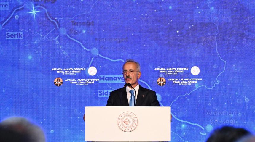 Antalya-Alanya otoyolunun temeli atıldı! Bakan Uraloğlu: "17,7 milyar liralık tasarruf"