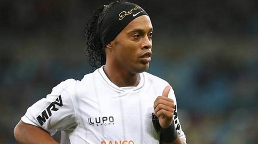 Ronaldinho kovuldu