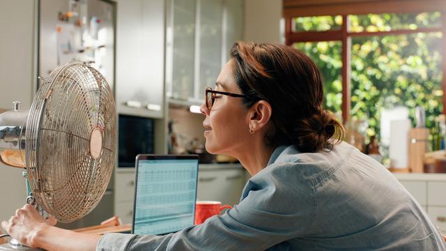 İzmirliler acil servise koştular! 'Fön' çarptı