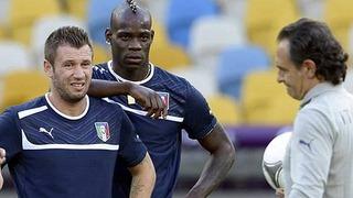 Prandelli'den Cassano'ya: Yanıma gel