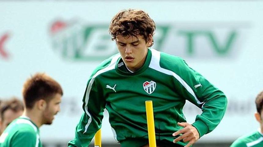 M&uuml;thiş takas! F.Bah&ccedil;e bombayı patlatıyor