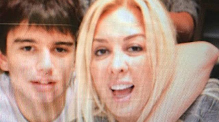 Coach gibi bir anne: &lsquo;İn oğlum o otob&uuml;sten&rsquo;