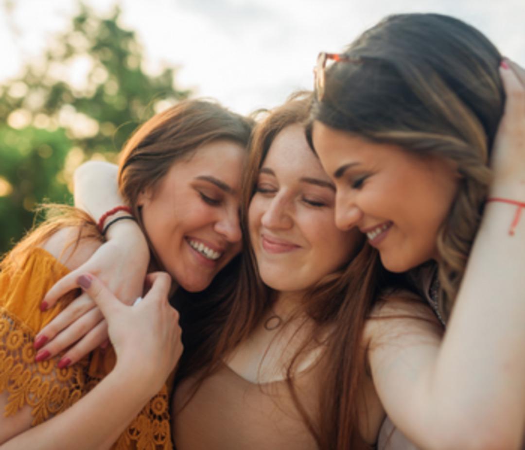 Kız kardeşler günü kutlu olsun! En iyi arkadaşına alabileceğin hediyeler 5