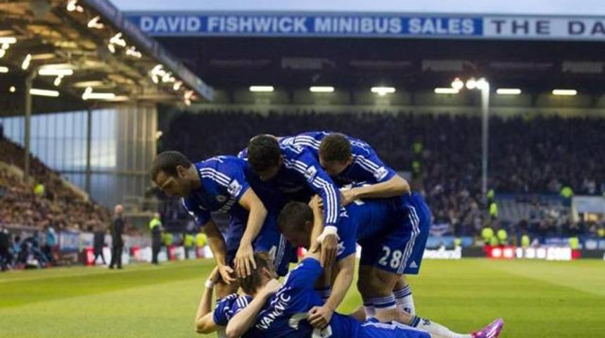 İngiltere'de Chelsea zirveye oturdu