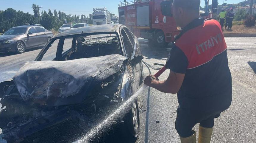 Çorumda iki otomobil çarpıştı: 4 yaralı