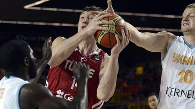 12 Dev Adam, Ukrayna'ya mağlup oldu!