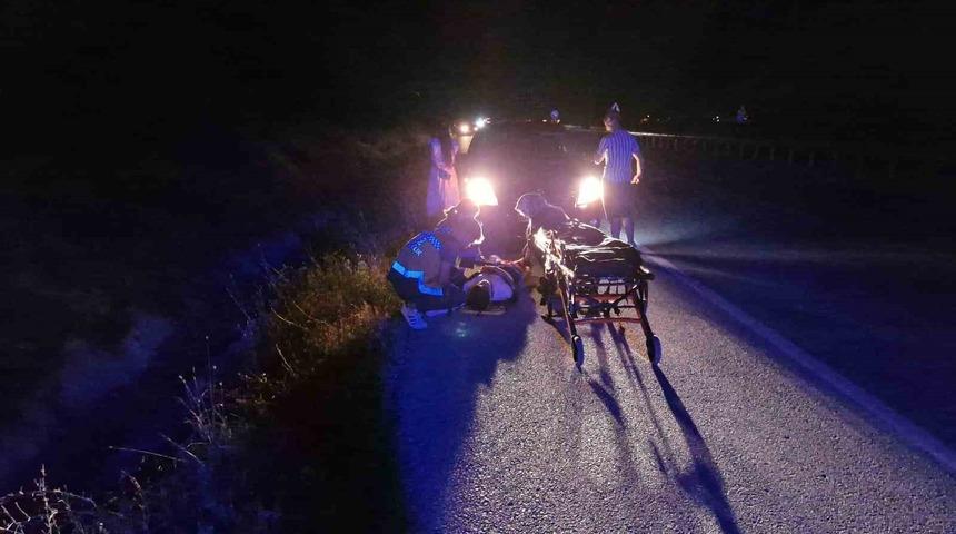 Takla atan araç metrelerce sürüklendi: Ehliyetsiz sürücü ölümden döndü