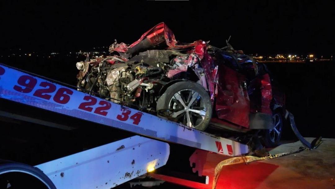 Ankara’da feci kaza... İki otomobil kafa kafaya çarpıştı: 3 kişi hayatını kaybetti 1