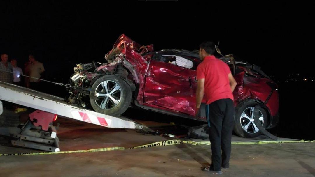 Ankara’da feci kaza... İki otomobil kafa kafaya çarpıştı: 3 kişi hayatını kaybetti 2