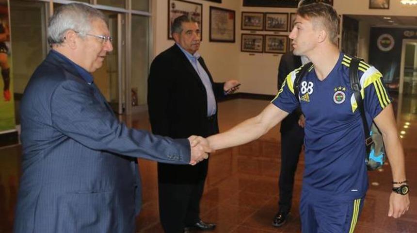 Aziz Yıldırım futbolcuları bu s&ouml;zlerle uğurladı