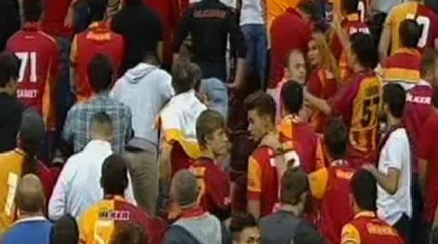 Galatasaray taraftarından flaş protesto